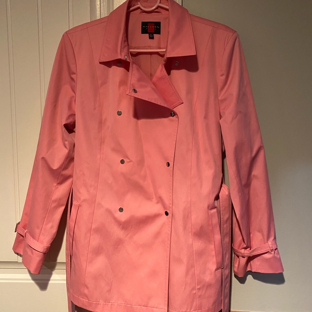 Gallery PL raincoat